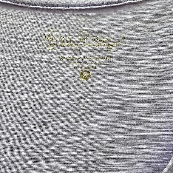 Lilly Pulitzer V-Neck Short Sleeve Pullover T-Shirt Light Purple Small FLAWS - Picture 3 of 9